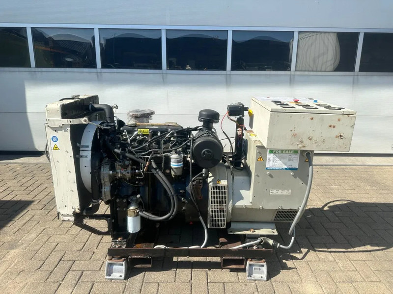 Perkins T4.236 Stamford 60 kVA generatorset 645 hours ! - Áramfejlesztő: 1 kép. Perkins T4.236 Stamford 60 kVA generatorset 645 hours ! - Áramfejlesztő: 1 kép.