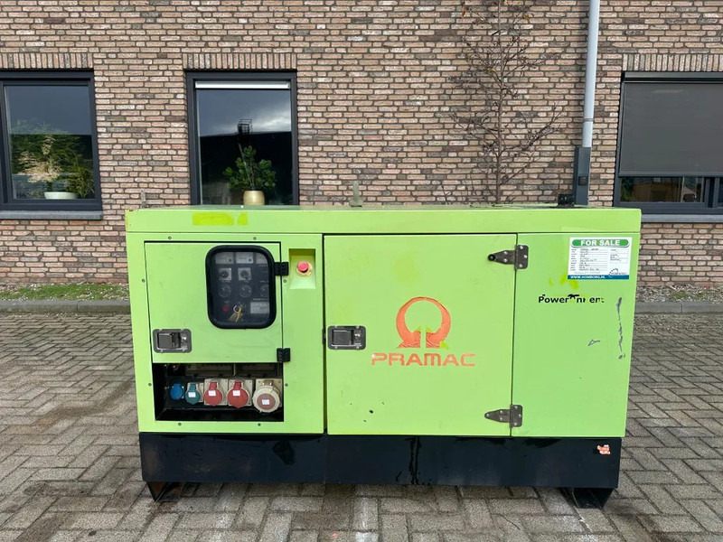 Pramac GSW22 Yanmar Mecc Alte Spa 22 kVA Silent generatorset - Áramfejlesztő: 1 kép. Pramac GSW22 Yanmar Mecc Alte Spa 22 kVA Silent generatorset - Áramfejlesztő: 1 kép.