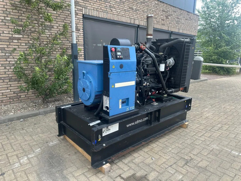 SDMO JS150K John Deere Leroy Somer 150 kVA noodstroom generatorset 25 hours ! - Áramfejlesztő: 2 kép. SDMO JS150K John Deere Leroy Somer 150 kVA noodstroom generatorset 25 hours ! - Áramfejlesztő: 2 kép.