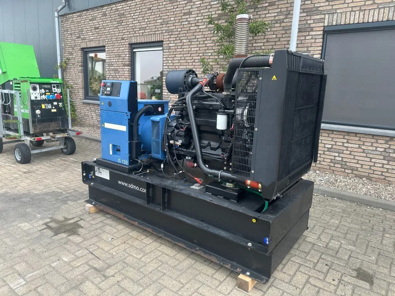 SDMO JS150K John Deere Leroy Somer 150 kVA noodstroom generatorset 25 hours ! - Áramfejlesztő: 4 kép. SDMO JS150K John Deere Leroy Somer 150 kVA noodstroom generatorset 25 hours ! - Áramfejlesztő: 4 kép.