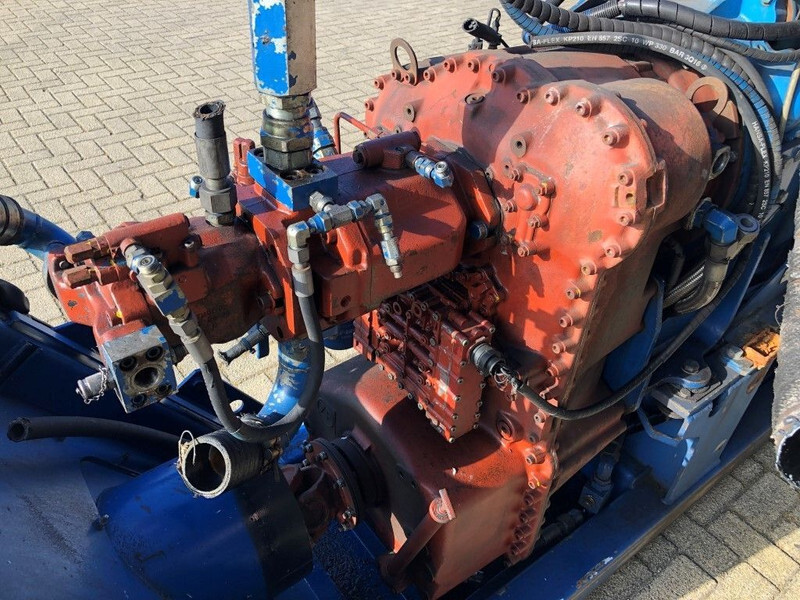 Motor Sisu Valmet Diesel 74.234 ETA 181 HP diesel enine with ZF gearbox: 11 kép. Motor Sisu Valmet Diesel 74.234 ETA 181 HP diesel enine with ZF gearbox: 11 kép.