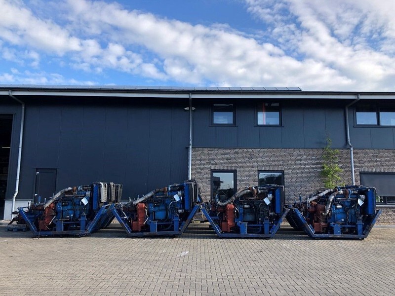Sisu Valmet Diesel 74.234 ETA 181 HP diesel enine with ZF gearbox - Motor: 2 kép. Sisu Valmet Diesel 74.234 ETA 181 HP diesel enine with ZF gearbox - Motor: 2 kép.