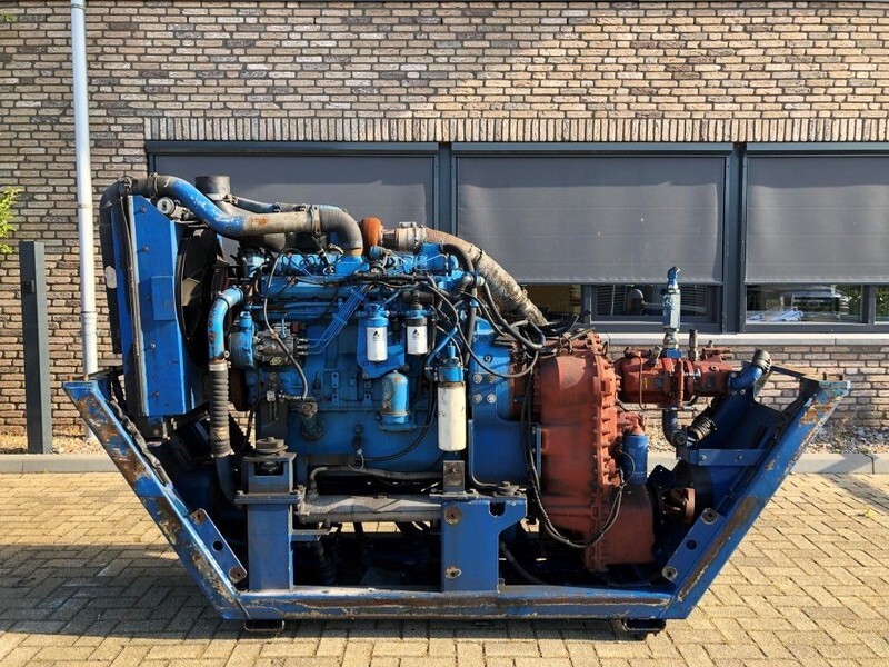 Sisu Valmet Diesel 74.234 ETA 181 HP diesel enine with ZF gearbox - Motor: 1 kép. Sisu Valmet Diesel 74.234 ETA 181 HP diesel enine with ZF gearbox - Motor: 1 kép.