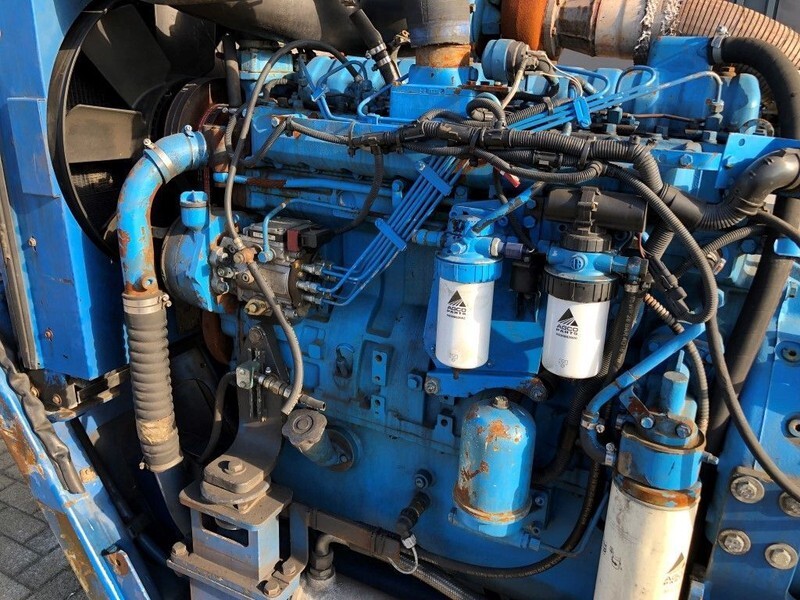 Sisu Valmet Diesel 74.234 ETA 181 HP diesel enine with ZF gearbox - Motor: 4 kép. Sisu Valmet Diesel 74.234 ETA 181 HP diesel enine with ZF gearbox - Motor: 4 kép.