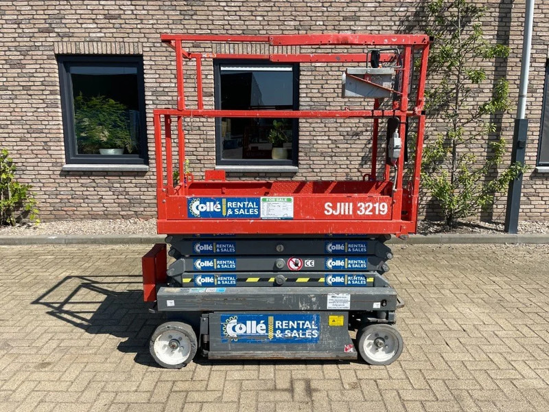Skyjack SJIII 3219 Elektra Schaarhoogwerker 7.6 meter werkhoogte - Személyemelő: 1 kép. Skyjack SJIII 3219 Elektra Schaarhoogwerker 7.6 meter werkhoogte - Személyemelő: 1 kép.