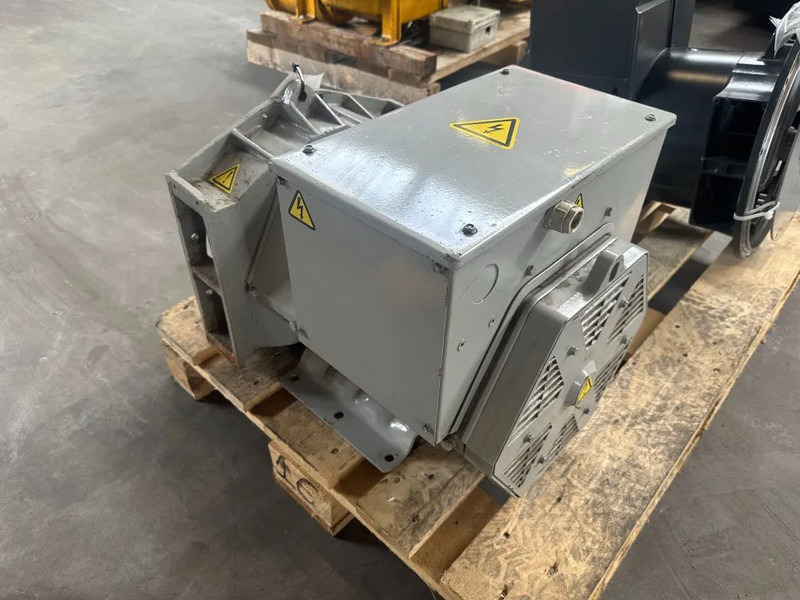 Áramfejlesztő Stamford BC.I184G1 Alternator 30 kVa generatordeel: 7 kép.