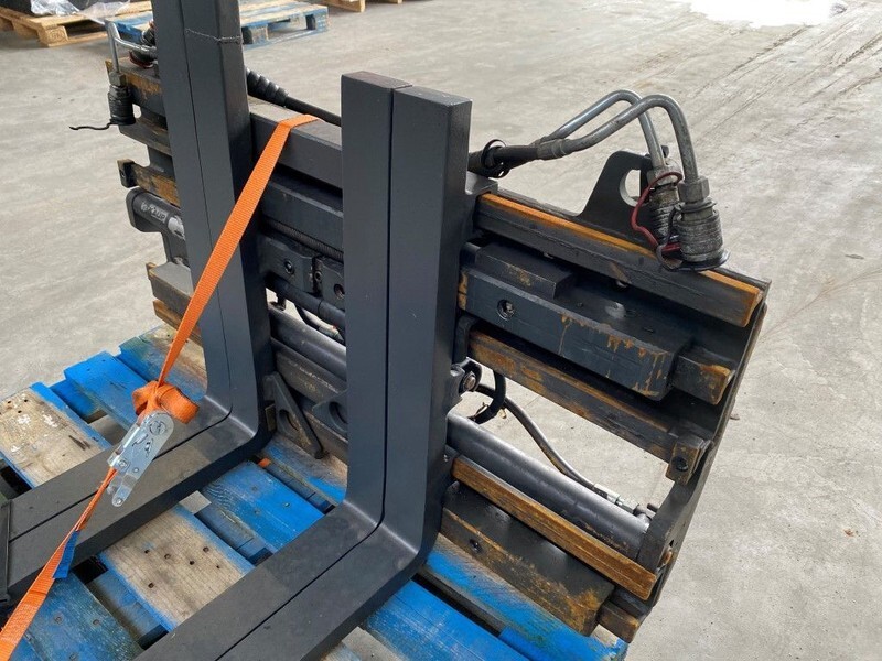 Still FEM2 Vorkenbord Positioner Vorkenversteller Sideshift - Raklapvilla: 4 kép. Still FEM2 Vorkenbord Positioner Vorkenversteller Sideshift - Raklapvilla: 4 kép.