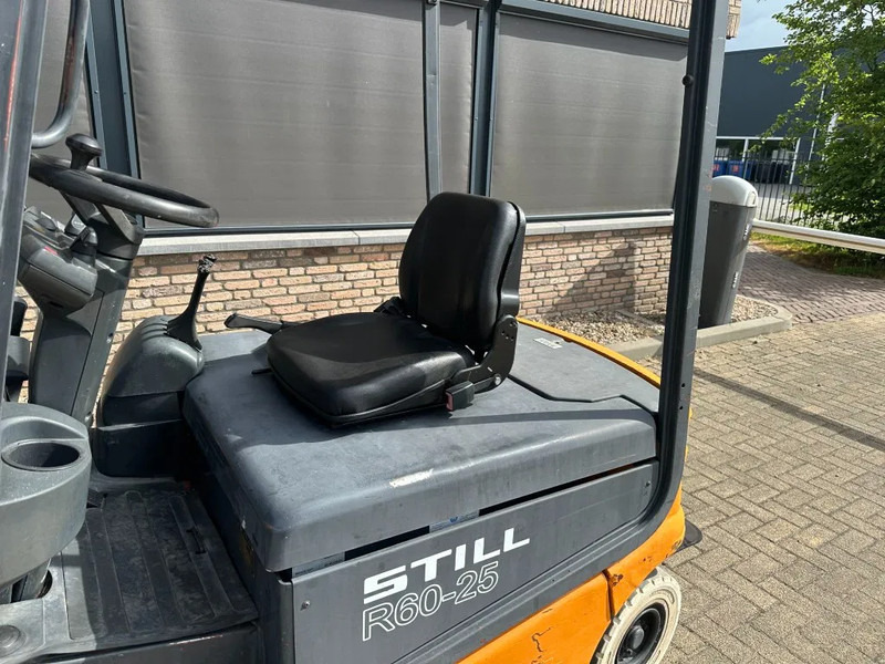 Still R 60-25 2.5 ton Triplex Freelift Sideshift Elektra Heftruck 590 cm hefhoogte ! - Elektromos targonca: 4 kép. Still R 60-25 2.5 ton Triplex Freelift Sideshift Elektra Heftruck 590 cm hefhoogte ! - Elektromos targonca: 4 kép.