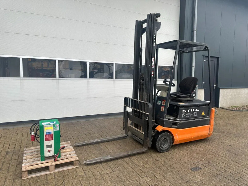 Still R20-16 1.6 ton Triplex Freelift Elektra Heftruck 630 cm hefhoogte ! - Elektromos targonca: 3 kép. Still R20-16 1.6 ton Triplex Freelift Elektra Heftruck 630 cm hefhoogte ! - Elektromos targonca: 3 kép.