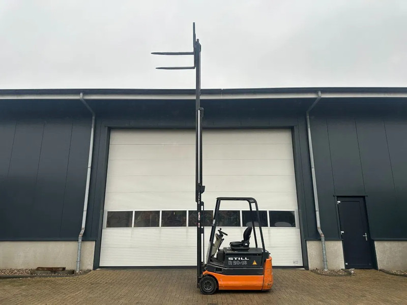 Still R20-16 1.6 ton Triplex Freelift Elektra Heftruck 630 cm hefhoogte ! - Elektromos targonca: 2 kép. Still R20-16 1.6 ton Triplex Freelift Elektra Heftruck 630 cm hefhoogte ! - Elektromos targonca: 2 kép.