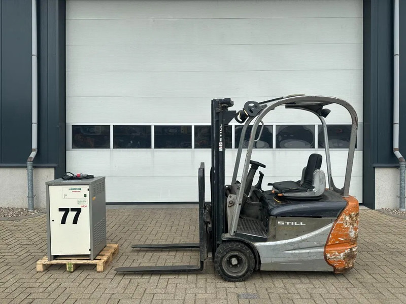Still RX 50-15 Triplex Freelift Sideshift Elektra Heftruck 1.5 ton Accu 2021 - Elektromos targonca: 1 kép. Still RX 50-15 Triplex Freelift Sideshift Elektra Heftruck 1.5 ton Accu 2021 - Elektromos targonca: 1 kép.
