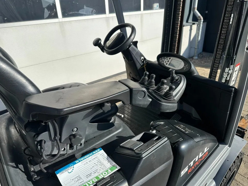 Gázüzemű targonca Still RX70-25 T 2.5 ton Duplex Sideshift LPG Heftruck 2020: 9 kép. Gázüzemű targonca Still RX70-25 T 2.5 ton Duplex Sideshift LPG Heftruck 2020: 9 kép.