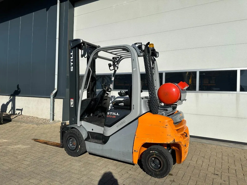 Gázüzemű targonca Still RX70-25 T 2.5 ton Duplex Sideshift LPG Heftruck 2020: 16 kép. Gázüzemű targonca Still RX70-25 T 2.5 ton Duplex Sideshift LPG Heftruck 2020: 16 kép.