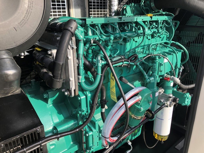 Új Áramfejlesztő Volvo Stage 3A 167 kVA Supersilent generatorset: 8 kép.