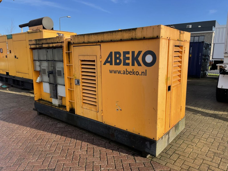 Volvo TID 121 LG Leroy Somer 275 kVA Silent generatorset - Áramfejlesztő: 2 kép. Volvo TID 121 LG Leroy Somer 275 kVA Silent generatorset - Áramfejlesztő: 2 kép.