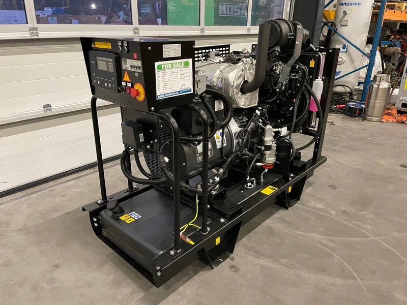 Yanmar 4TNV98CT-IHR Himoinsa HYW 45 Stage 5 45 kVA generatorset New ! - Áramfejlesztő: 2 kép. Yanmar 4TNV98CT-IHR Himoinsa HYW 45 Stage 5 45 kVA generatorset New ! - Áramfejlesztő: 2 kép.