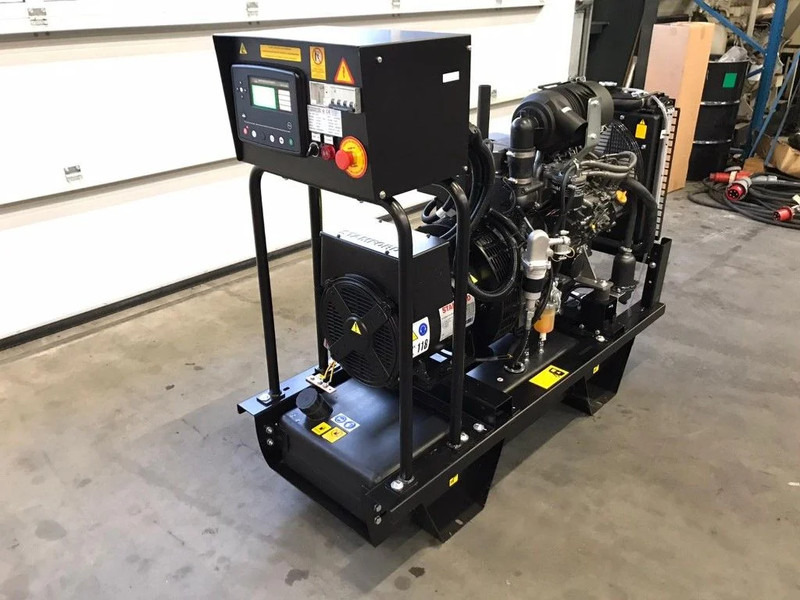Yanmar HYW 17 Stamford 19 kVA Stage 5 generatorset - Áramfejlesztő: 2 kép. Yanmar HYW 17 Stamford 19 kVA Stage 5 generatorset - Áramfejlesztő: 2 kép.