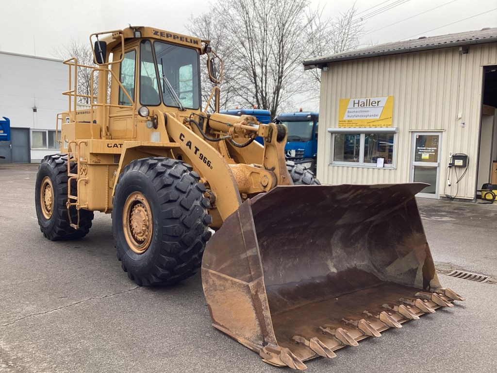 CAT 966D 966 D - Gumikerekes homlokrakodó: 3 kép. CAT 966D 966 D - Gumikerekes homlokrakodó: 3 kép.