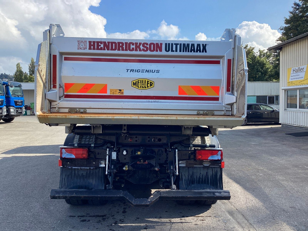 MAN TGS 35.520 8x4 Intarder Meiller Bordmatik Hendri - Billenőplatós teherautó: 5 kép. MAN TGS 35.520 8x4 Intarder Meiller Bordmatik Hendri - Billenőplatós teherautó: 5 kép.