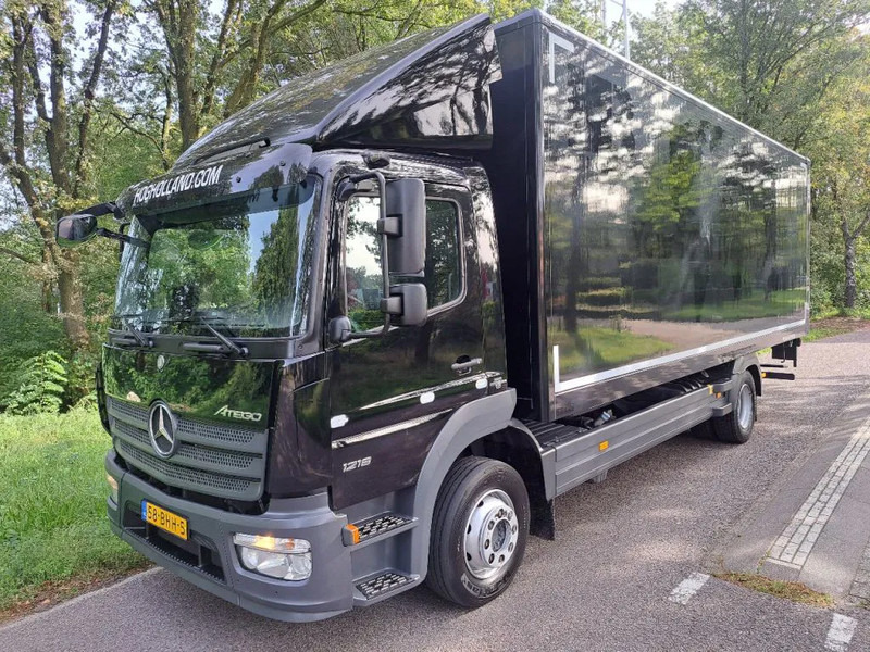 Mercedes-Benz Atego 1218 Zeer Mooi!! - Dobozos felépítményű teherautó: 2 kép. Mercedes-Benz Atego 1218 Zeer Mooi!! - Dobozos felépítményű teherautó: 2 kép.