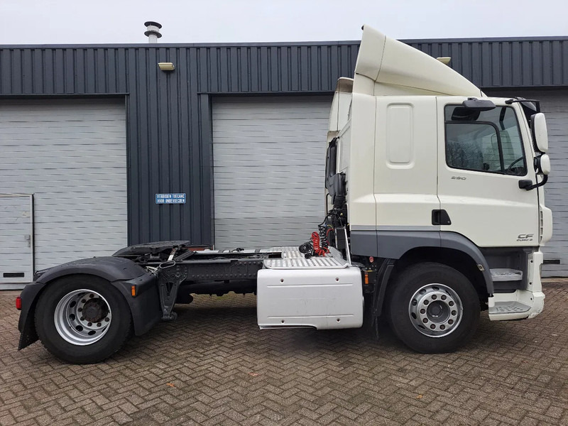 DAF CF NL TREKKER, MANUEL GEAR, LOW KM - Nyergesvontató: 3 kép. DAF CF NL TREKKER, MANUEL GEAR, LOW KM - Nyergesvontató: 3 kép.
