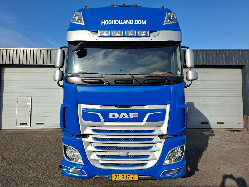 DAF XF 530 HYDRO - Nyergesvontató: 2 kép. DAF XF 530 HYDRO - Nyergesvontató: 2 kép.