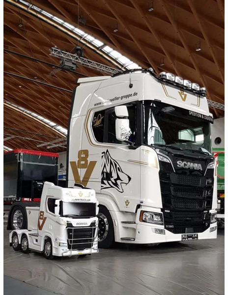 Scania 770ST V8 NGS SCANIA S770 - Nyergesvontató: 5 kép. Scania 770ST V8 NGS SCANIA S770 - Nyergesvontató: 5 kép.