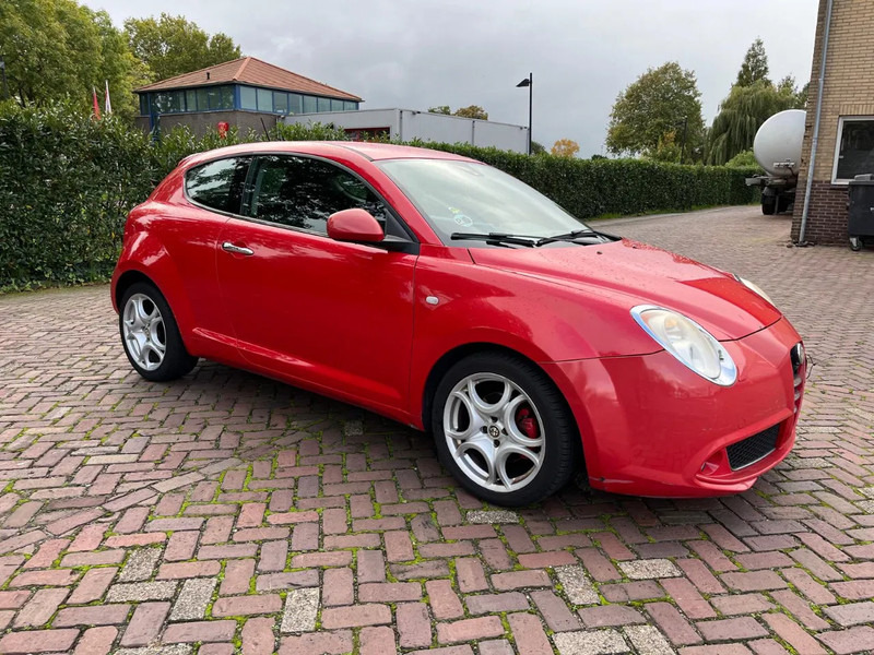 Alfa Romeo MiTo 1.4 T - Hatchback: 5 kép. Alfa Romeo MiTo 1.4 T - Hatchback: 5 kép.