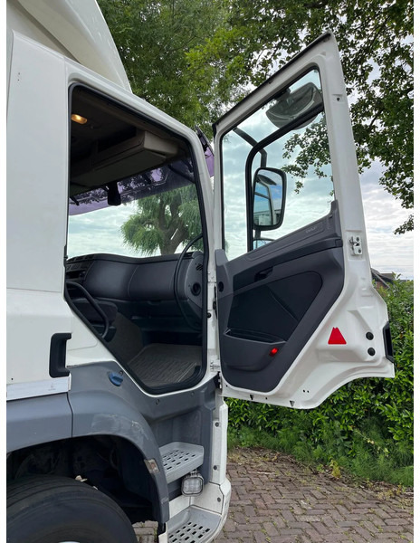 Alvaz teherautó DAF CF 260 CF 260 FA CHASSIS CABINE EURO 6: 19 kép.
