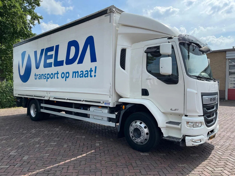 DAF CF 320 FA - Dobozos felépítményű teherautó: 5 kép. DAF CF 320 FA - Dobozos felépítményű teherautó: 5 kép.
