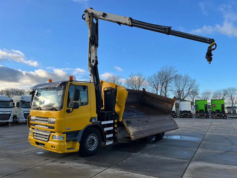 DAF CF 360 FAN - Platós teherautó: 5 kép. DAF CF 360 FAN - Platós teherautó: 5 kép.