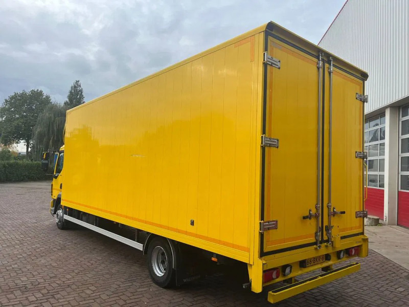DAF LF 210 FA 12 TN - Dobozos felépítményű teherautó: 4 kép. DAF LF 210 FA 12 TN - Dobozos felépítményű teherautó: 4 kép.