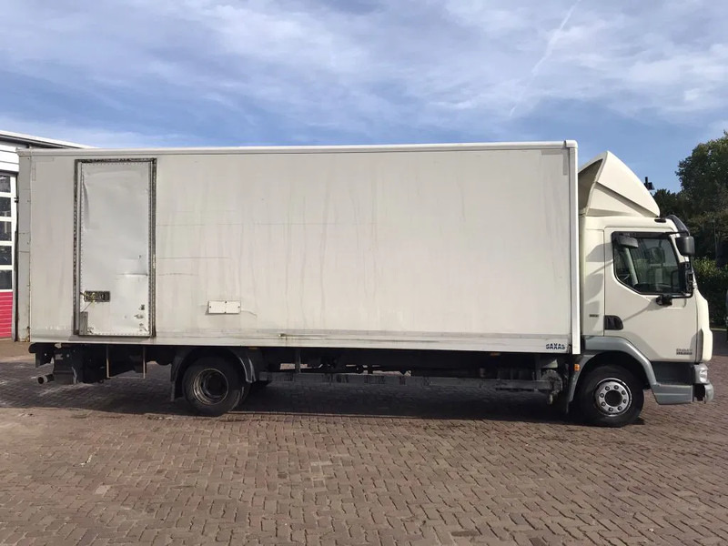 DAF LF 45 12.220 EURO 5 EEV - Dobozos felépítményű teherautó: 4 kép. DAF LF 45 12.220 EURO 5 EEV - Dobozos felépítményű teherautó: 4 kép.