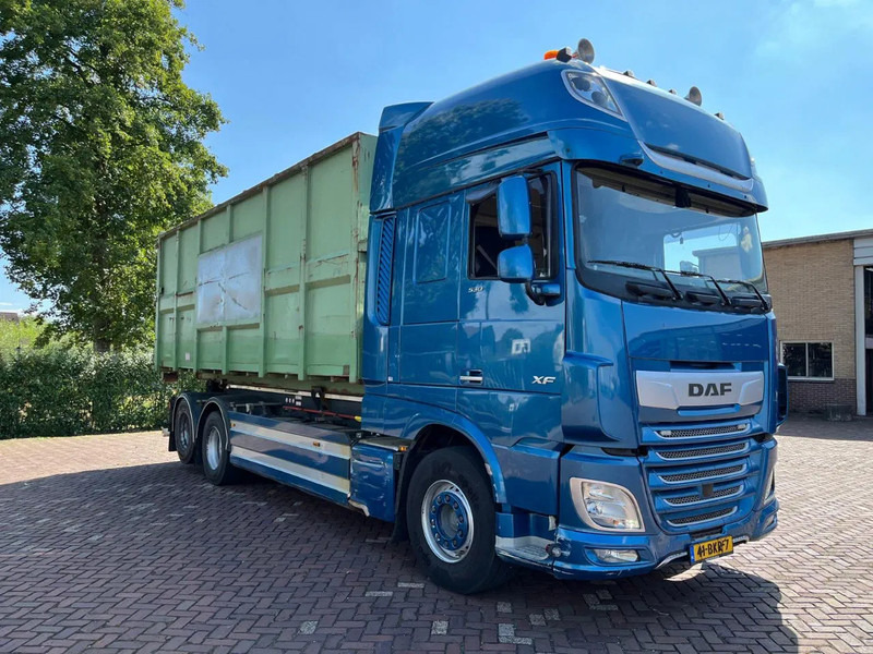 DAF XF 530 FAS - Cserefelépítményes teherautó: 5 kép. DAF XF 530 FAS - Cserefelépítményes teherautó: 5 kép.