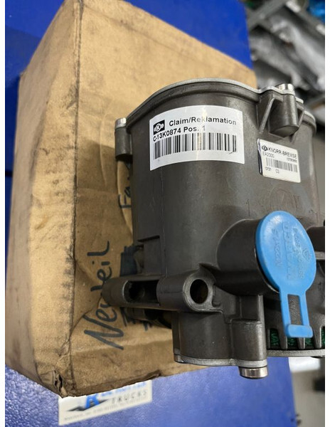 Mercedes-Benz EBS ventiel A0004291124 - Fékszelep - Teherautó: 3 kép. Mercedes-Benz EBS ventiel A0004291124 - Fékszelep - Teherautó: 3 kép.