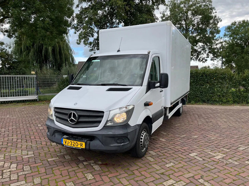 Mercedes-Benz Sprinter 513 CDI - Dobozos kisteherautó: 2 kép. Mercedes-Benz Sprinter 513 CDI - Dobozos kisteherautó: 2 kép.
