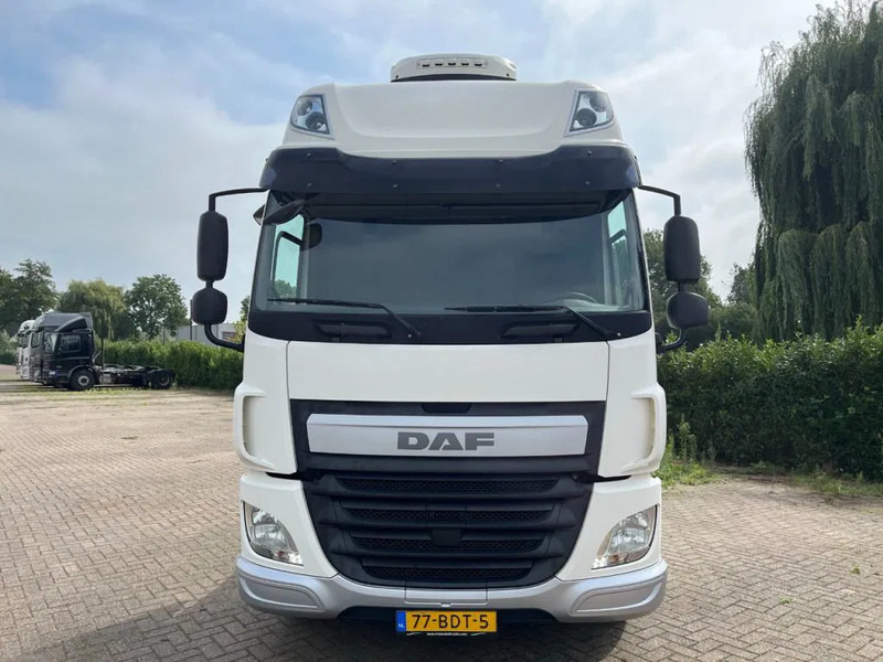 DAF CF 400 FT EURO 6 - Nyergesvontató: 2 kép. DAF CF 400 FT EURO 6 - Nyergesvontató: 2 kép.