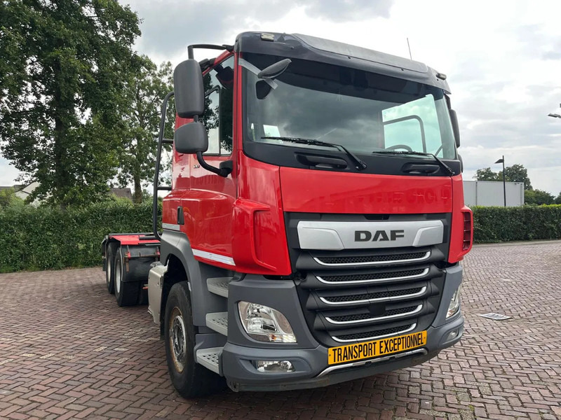 DAF CF 530 FAT - Nyergesvontató: 4 kép. DAF CF 530 FAT - Nyergesvontató: 4 kép.