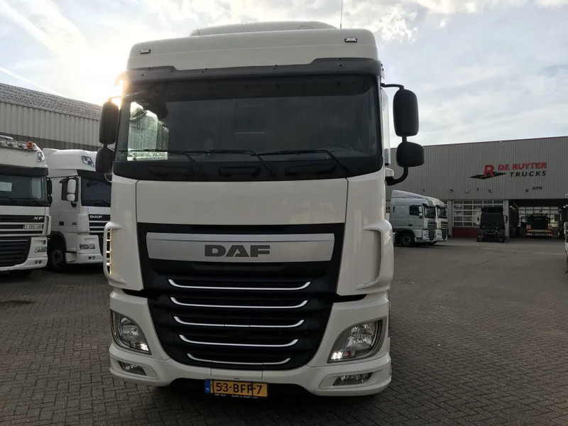 DAF XF 440 XF 440 FT EURO 6 - Nyergesvontató: 5 kép. DAF XF 440 XF 440 FT EURO 6 - Nyergesvontató: 5 kép.