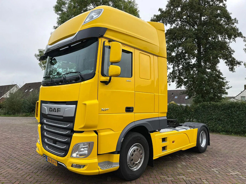 DAF XF 450 FT - Nyergesvontató: 1 kép. DAF XF 450 FT - Nyergesvontató: 1 kép.