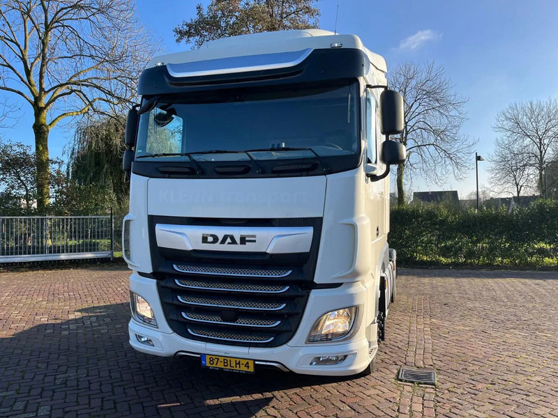 DAF XF 450 FT - Nyergesvontató: 2 kép. DAF XF 450 FT - Nyergesvontató: 2 kép.