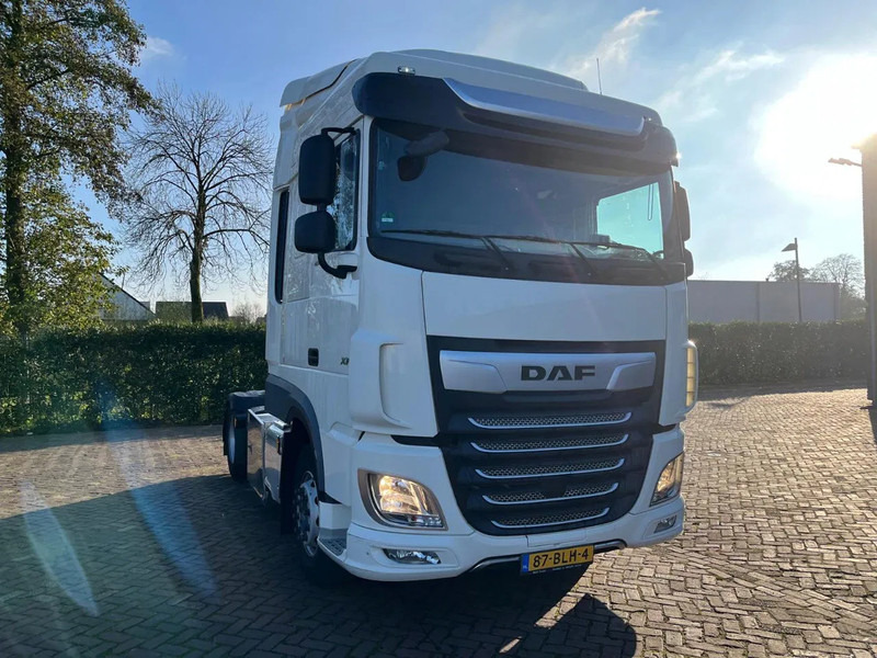 DAF XF 450 FT - Nyergesvontató: 4 kép. DAF XF 450 FT - Nyergesvontató: 4 kép.