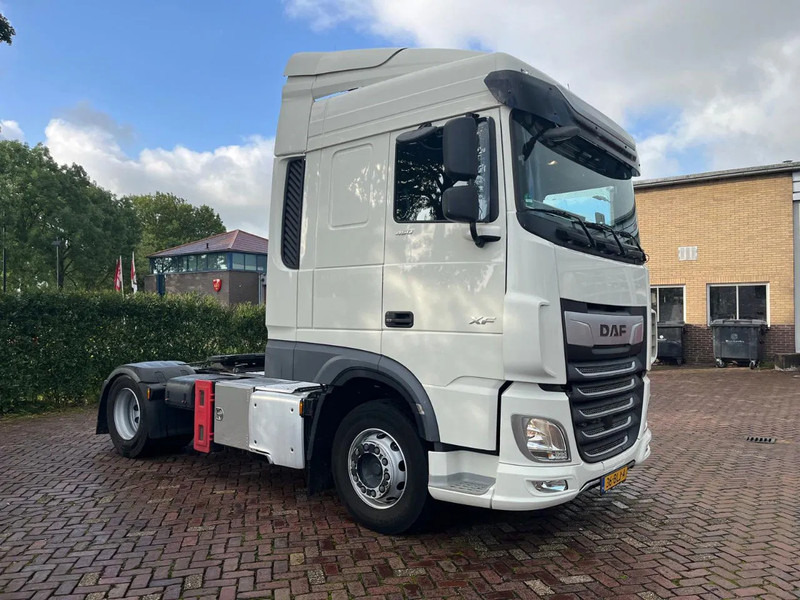 DAF XF 450 FT - Nyergesvontató: 4 kép. DAF XF 450 FT - Nyergesvontató: 4 kép.