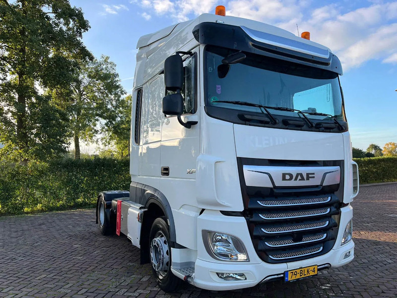 DAF XF 450 FT - Nyergesvontató: 2 kép. DAF XF 450 FT - Nyergesvontató: 2 kép.