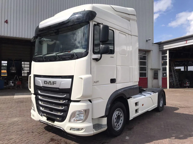 DAF XF 480 FT EURO 6 - Nyergesvontató: 3 kép. DAF XF 480 FT EURO 6 - Nyergesvontató: 3 kép.