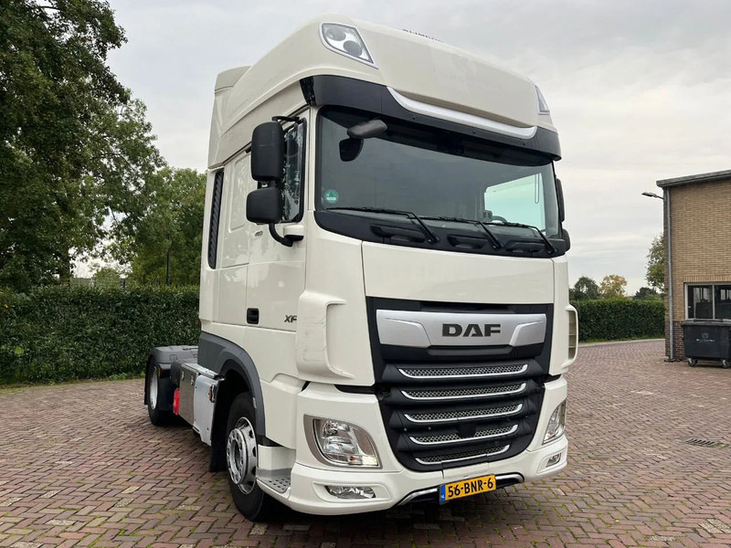 DAF XF 480 FT - Nyergesvontató: 2 kép. DAF XF 480 FT - Nyergesvontató: 2 kép.