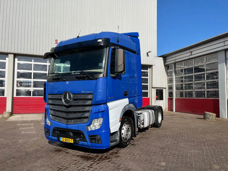 Mercedes-Benz Actros 1942 EURO 5 - Nyergesvontató: 1 kép. Mercedes-Benz Actros 1942 EURO 5 - Nyergesvontató: 1 kép.