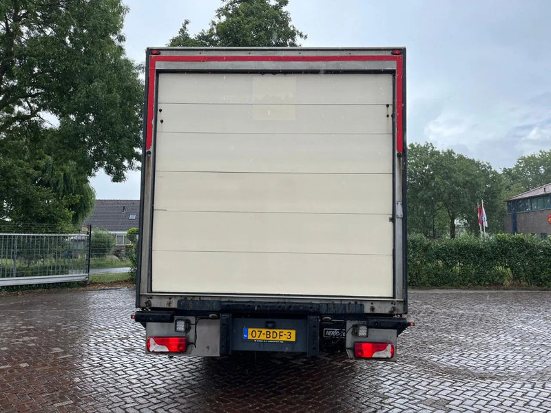 Hűtős teherautó Scania P250: 7 kép.