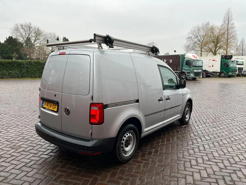 Volkswagen Caddy - Kis furgon: 4 kép. Volkswagen Caddy - Kis furgon: 4 kép.