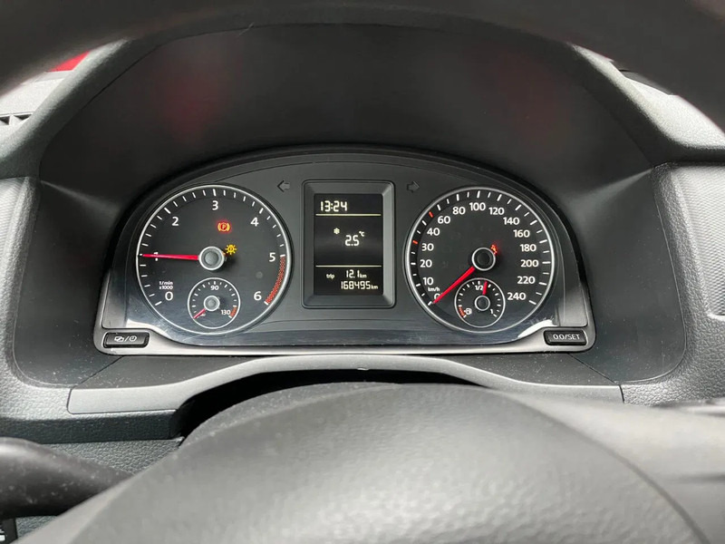 Kis furgon Volkswagen Caddy: 18 kép.